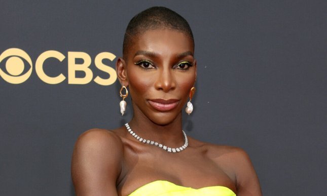 “Scrivi il racconto che ti spaventa”: il potente invito di Michaela Coel agli scrittori durante gli Emmy Awards