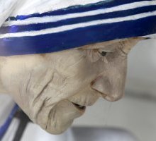 “Il giorno più bello”: la poesia di Madre Teresa di Calcutta con le risposte esistenziali