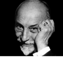 “C'è qualcuno che ride” di Luigi Pirandello: analisi e commento della novella