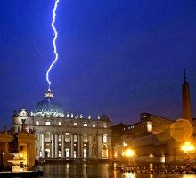 Vatileaks II, 2015: 5 libri sugli scandali del Vaticano