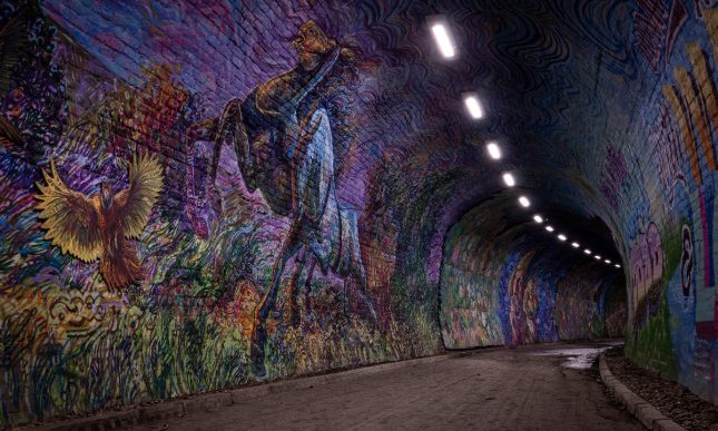 Colinton Tunnel di Edimburgo: il murales ispirato a una poesia di Stevenson