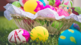 Come fare le uova colorate per Pasqua