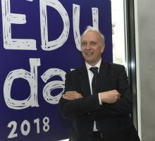 Bussetti dichiara: "le graduatorie dovranno essere esaurite". Spazio a docenti giovani