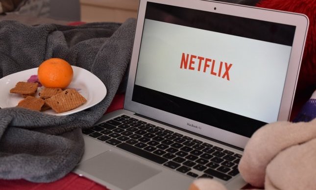 Catalogo Netflix giugno 2021: serie tv e film tratti da libri