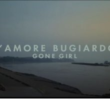 “L'amore bugiardo” stasera in tv: trama, trailer e differenze tra libro e film