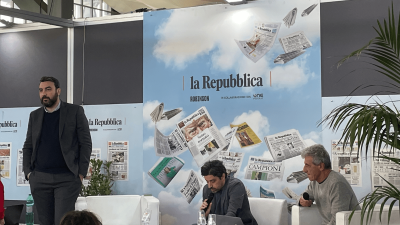 Lezioni di giornalismo tra disinformazione, notizie e social a Più Libri Più Liberi