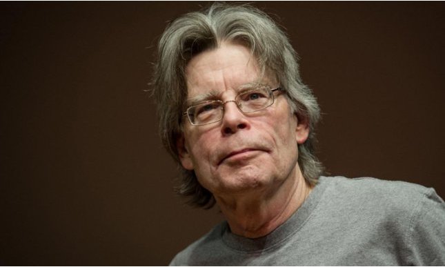 Stephen King salva la sezione libri di un giornale locale con un tweet