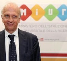 Bussetti: docenti che si impegnano di più guadagnano di più