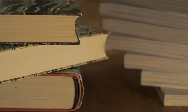 Come tenere i libri in buono stato in casa: pulizia e manutenzione