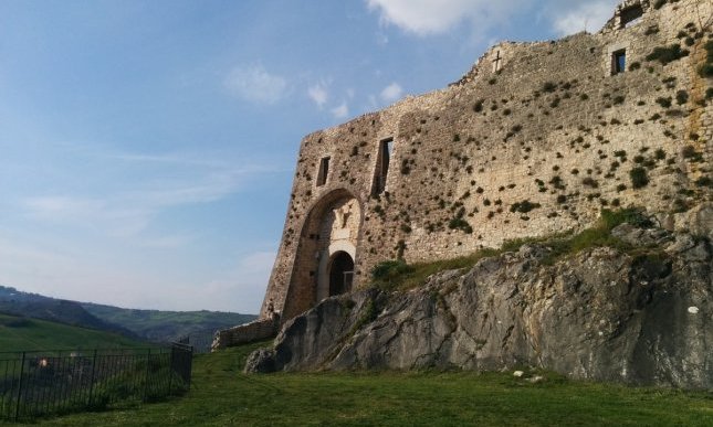 Vacanze gratis in cambio di un libro: succede in Molise