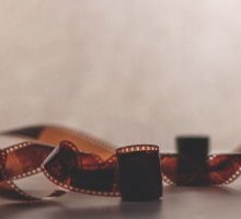 Marzo 2022: ecco i film tratti da libri in uscita questo mese