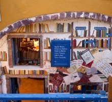 Atlantis Books: la suggestiva libreria sull'isola di Santorini è chiusa?