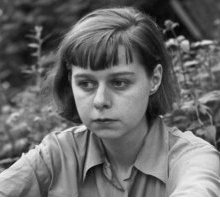 Chi era Carson McCullers, la scrittrice fragile che narrò la solitudine