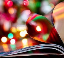 Idee regalo last minute per amanti dei libri: 5 doni perfetti per i lettori