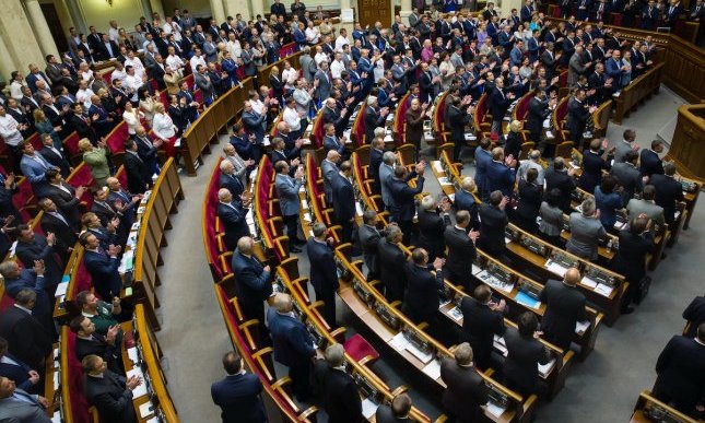 Su letteratura e politica: quando gli scrittori siedono in Parlamento