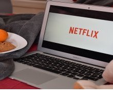 Netflix, catalogo ottobre 2019: ecco serie tv e film tratti dai libri