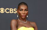 “Scrivi il racconto che ti spaventa”: il potente invito di Michaela Coel agli scrittori durante gli Emmy Awards