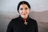 Il "Financial Times" pubblica alcune mail tra Elena Ferrante e Marina Abramović: che ne nasca un libro?