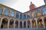 Biblioteca Archiginnasio di Bologna: storia, orari e catalogo