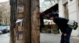 Biblioteca costruita nei tronchi d'albero a Berlino: ecco dove si trova